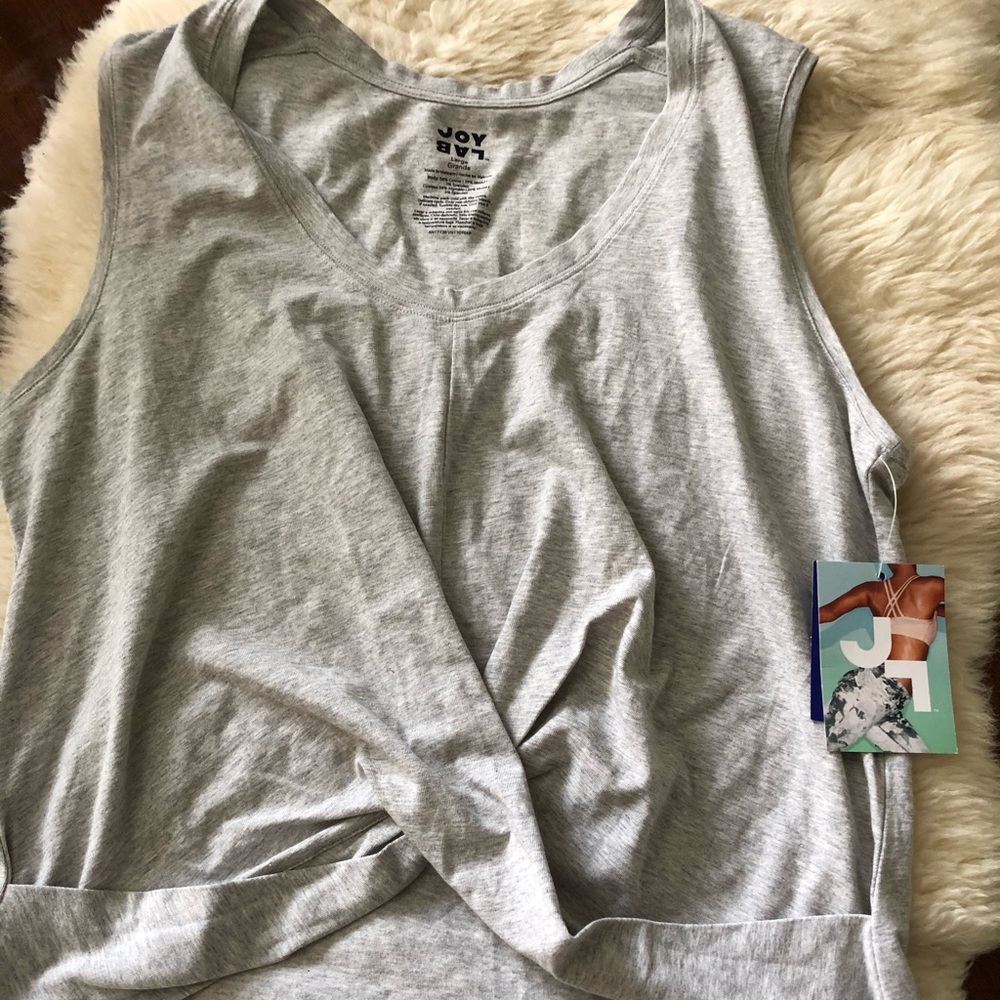 Twist front workout tank